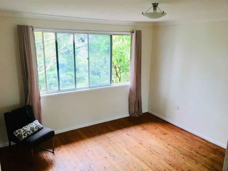 RENOVATED  PEACEFUL FAMILY HOME. 4