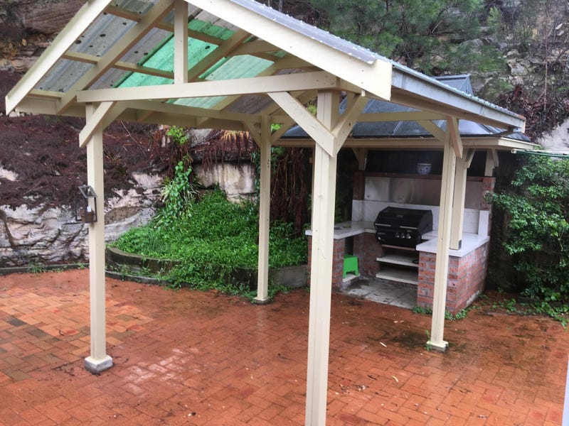 RENOVATED  PEACEFUL FAMILY HOME. 8