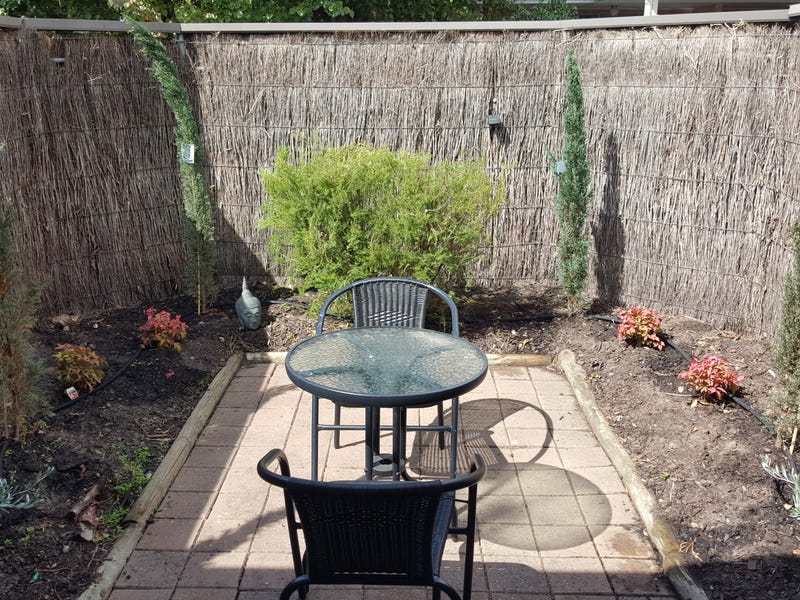 SINGLE STORY UNIT IN LEAFY 3