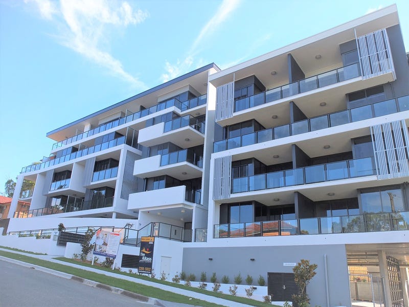 Modern Spacious Fully Furnished 2 2