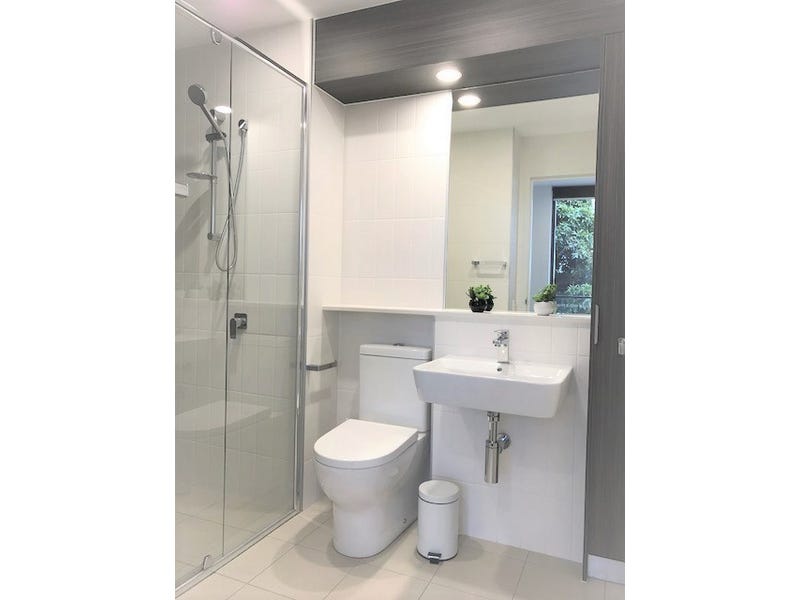Modern Spacious Fully Furnished 2 7