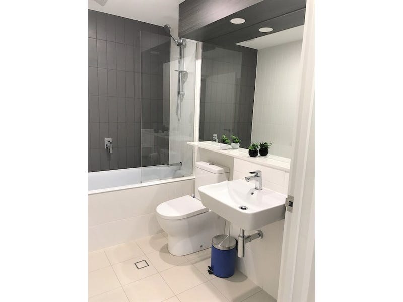 Modern Spacious Fully Furnished 2 9