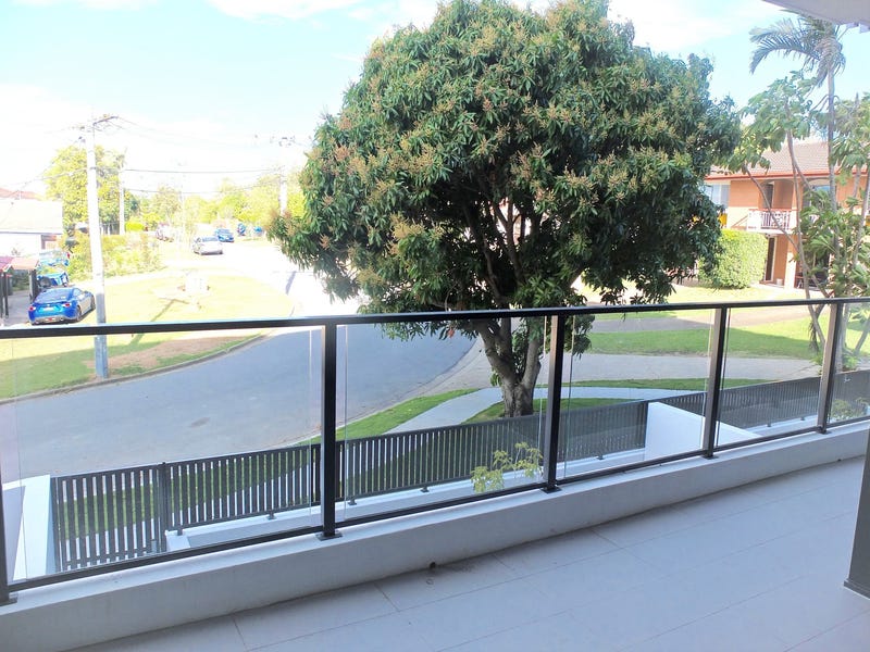 Modern Spacious Fully Furnished 2 12