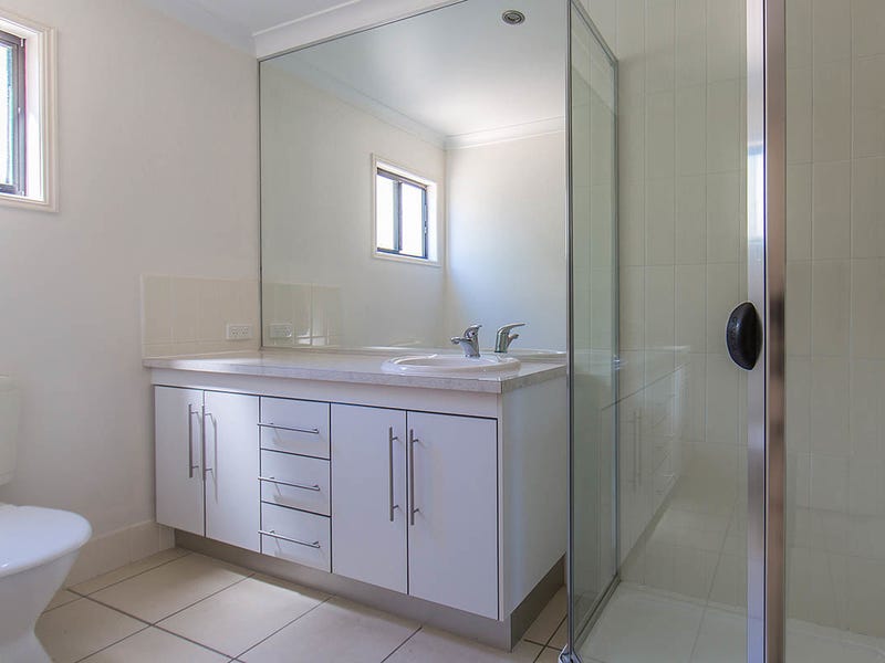 3 bed 2 bath with 6