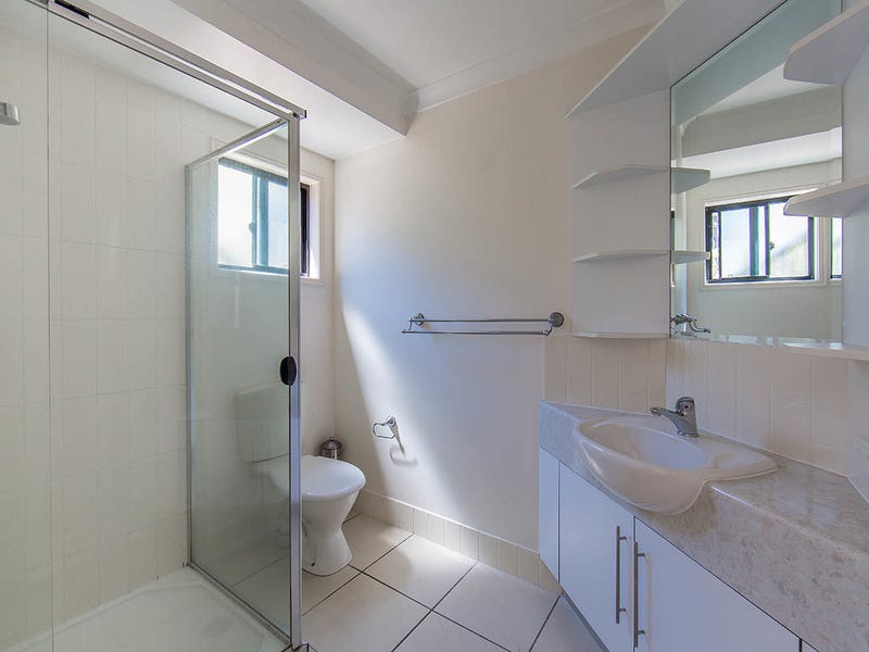 3 bed 2 bath with 10