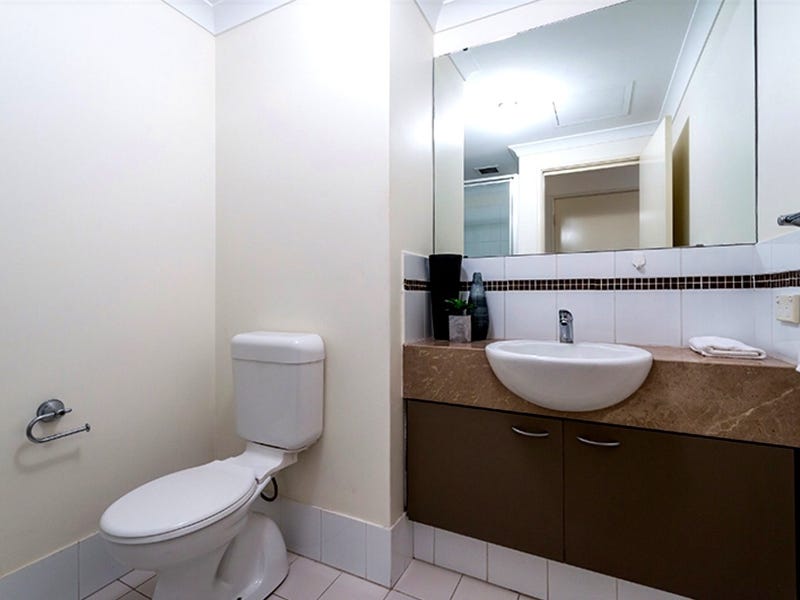3 Bedroom / 2 Bathroom 11
