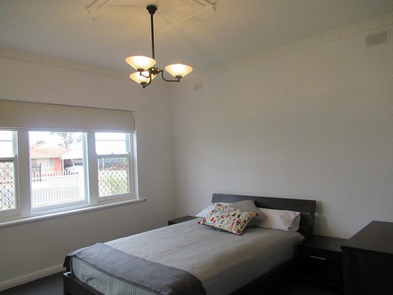 SHORT TERM LEASE 5 BEDROOM FULLY FURNISHED OR PART FURNISHED