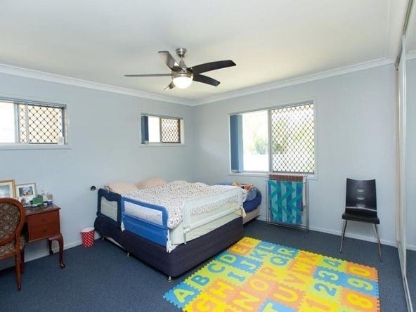 Perfectly situated 4 bedroom house 6