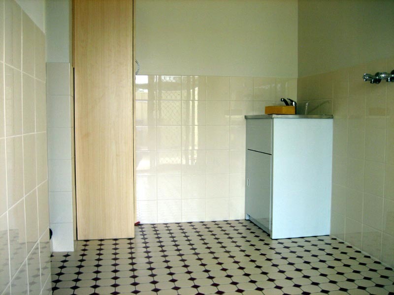 Refurbished 3BR Semi-detached House 6