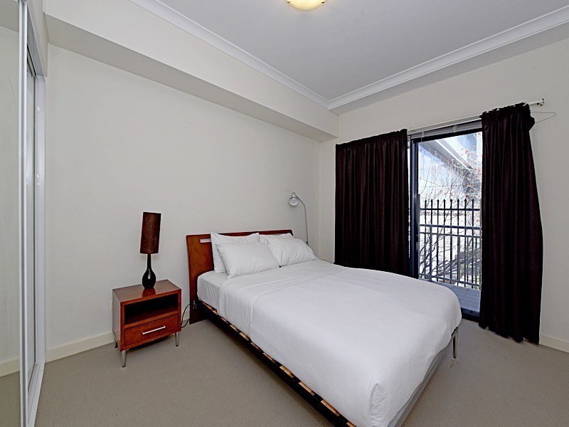 King size apartment in West Perth – Fully furnished