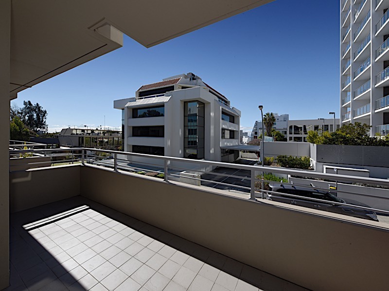 King size apartment in West 16
