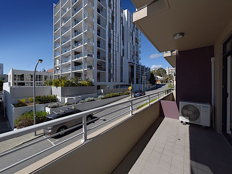 King size apartment in West 17