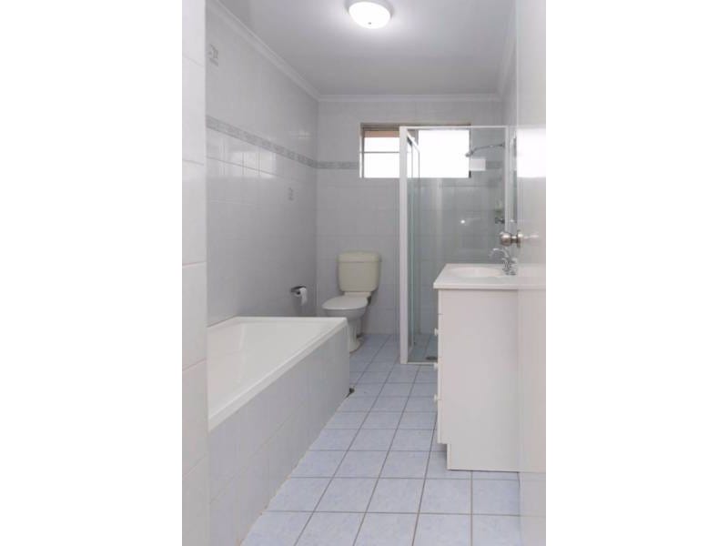 Huge 2 bedder next to 5