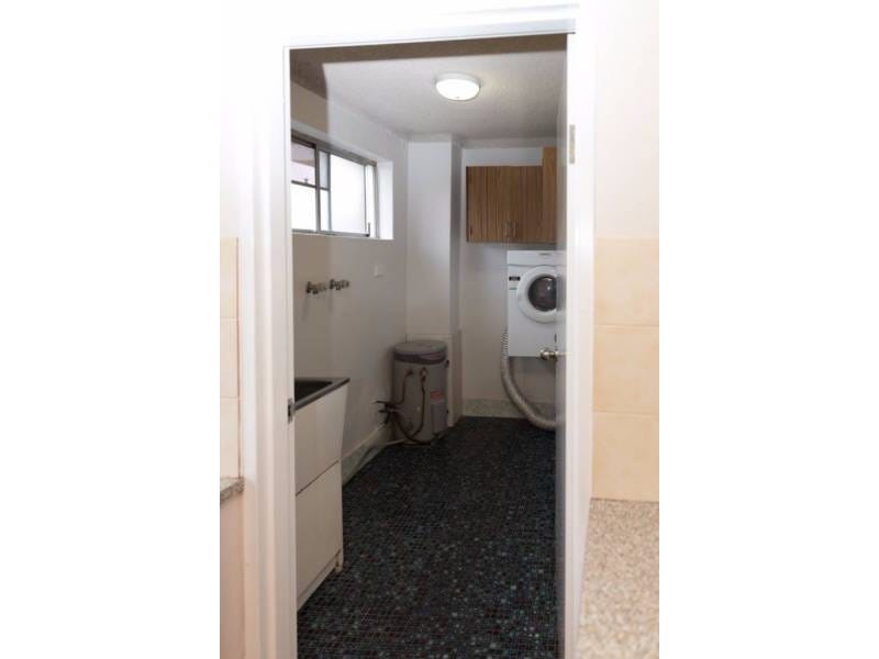 Huge 2 bedder next to 8