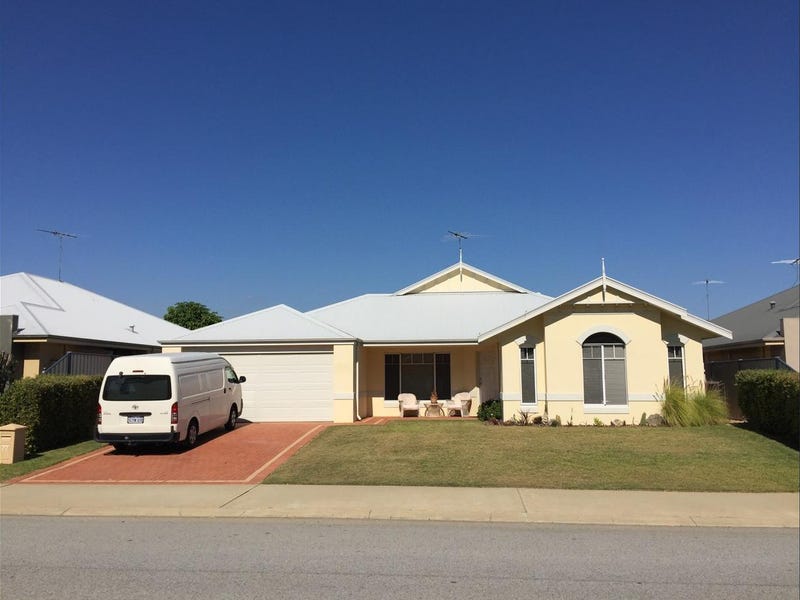 SPACIOUS FAMILY HOME – OPPOSITE BEAUTIFUL PARK.