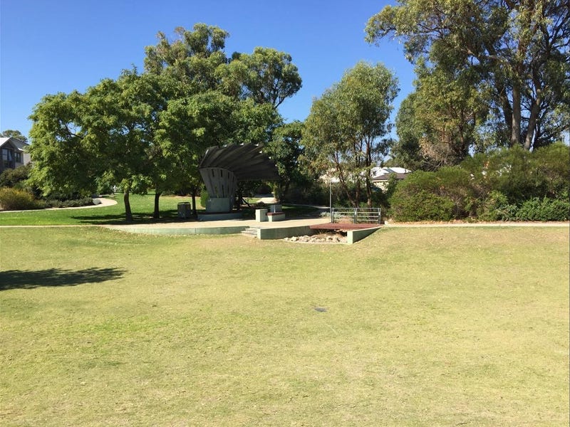 SPACIOUS FAMILY HOME – OPPOSITE 4