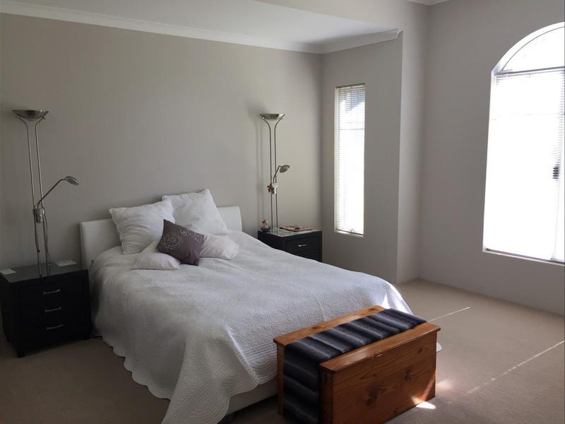 SPACIOUS FAMILY HOME – OPPOSITE 5