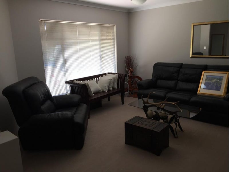 SPACIOUS FAMILY HOME – OPPOSITE 9