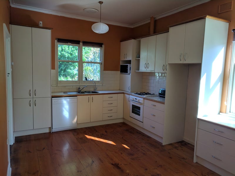 Lovely Eastern Suburbs family home- 4