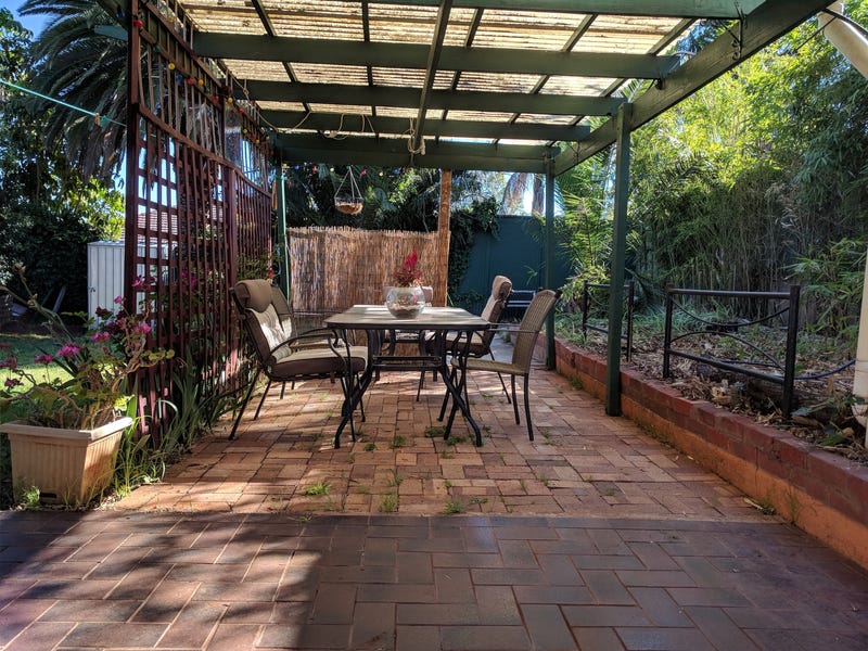 Lovely Eastern Suburbs family home- 12