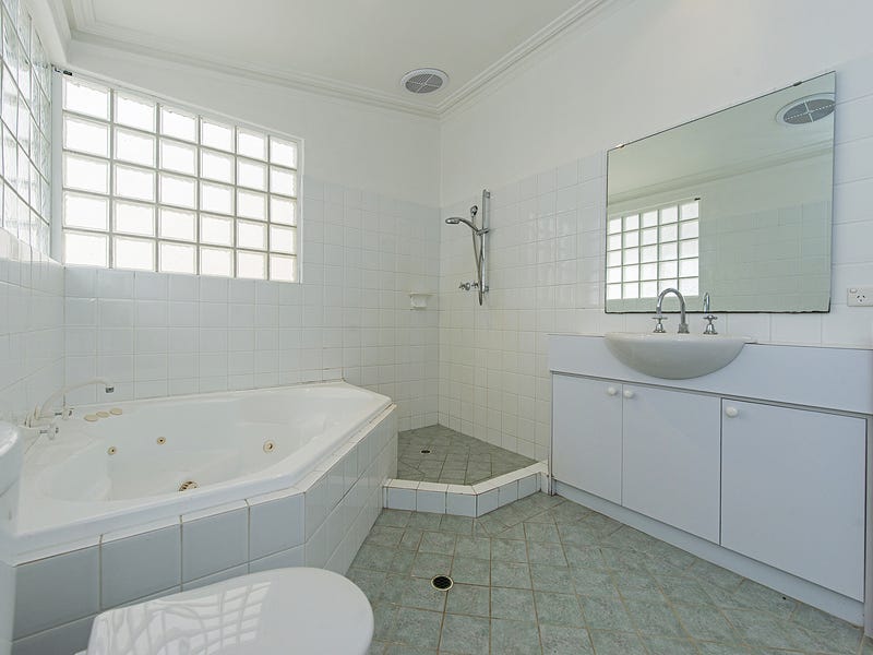 Beautiful unfurnished home with tranquil 8