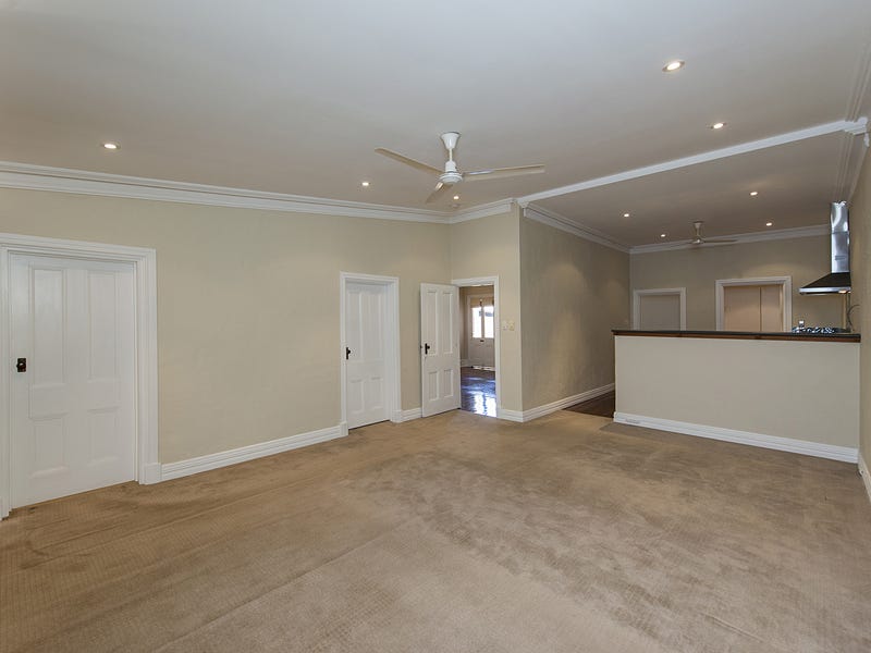 Beautiful unfurnished home with tranquil 10