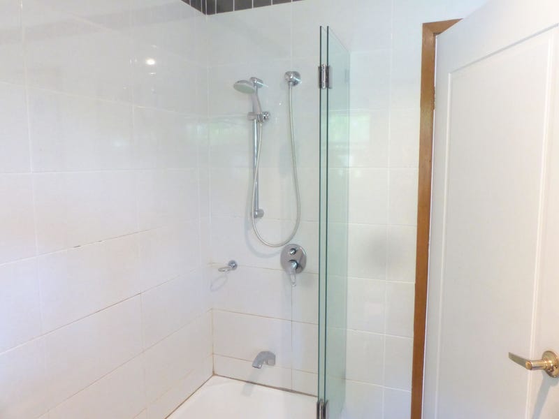 Close To Hastings/Beach/Shops 9