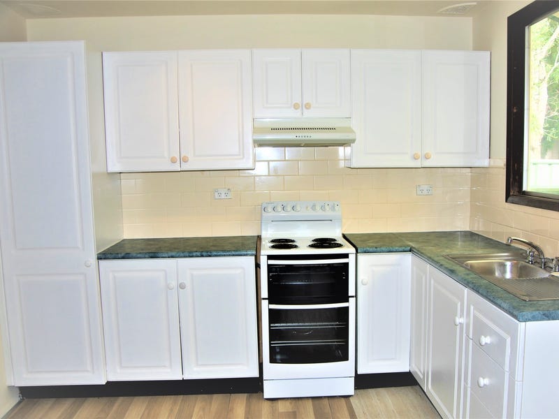 ** LEASED ** $430pw 3br 3