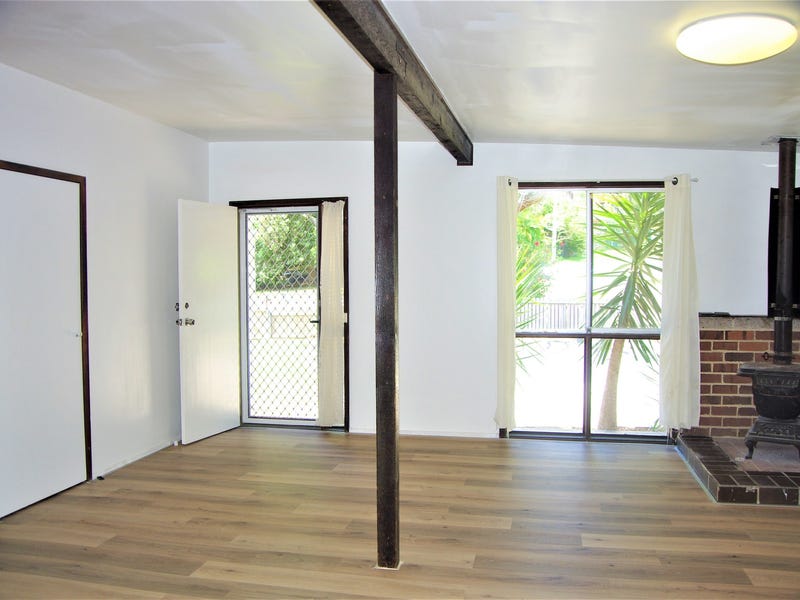 ** LEASED ** $430pw 3br 5