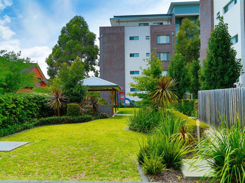 Modern oasis in convenient locale 4