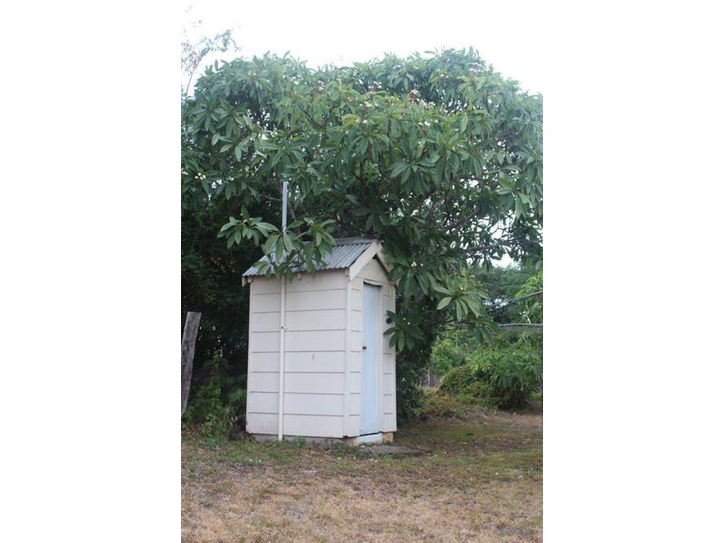 Rural setting in the middle 9