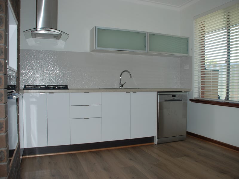 ALL NEW INTERIOR, BEAUTIFULLY RENOVATED 3