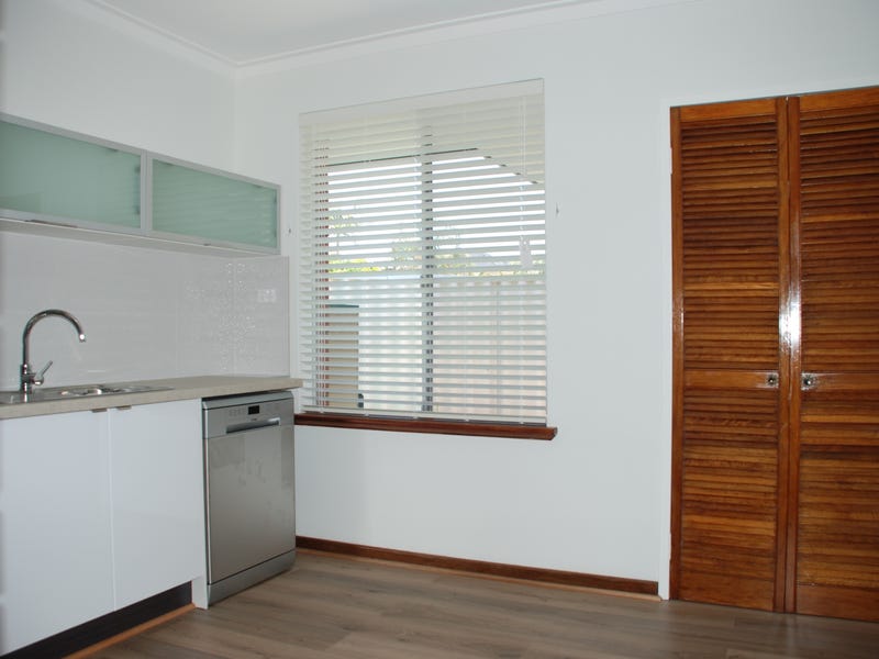 ALL NEW INTERIOR, BEAUTIFULLY RENOVATED 7