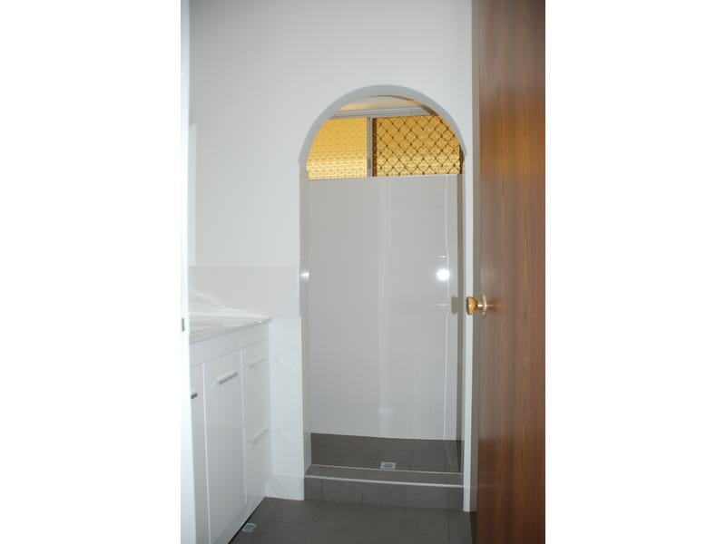 ALL NEW INTERIOR, BEAUTIFULLY RENOVATED 8