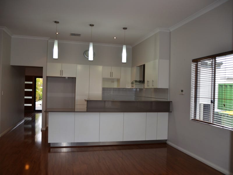 Modern Living and Easy to 2