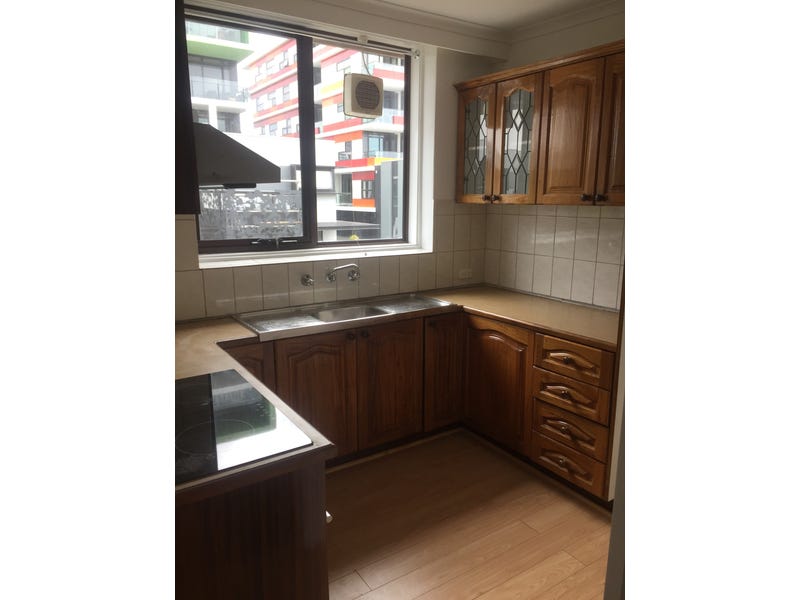 Large and bright with remote lock up garage and security entry