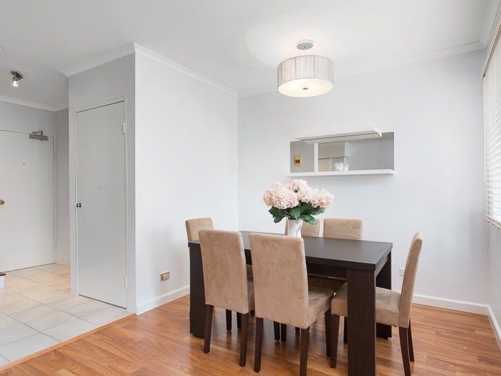 Light filled inner city apartment – Redfern