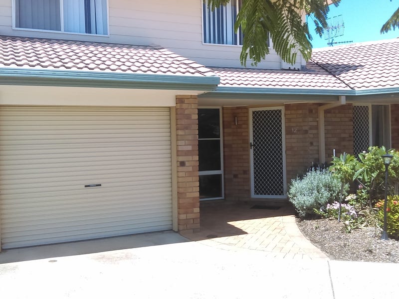 SPACIOUS 3 BEDROOM TOWN HOUSE