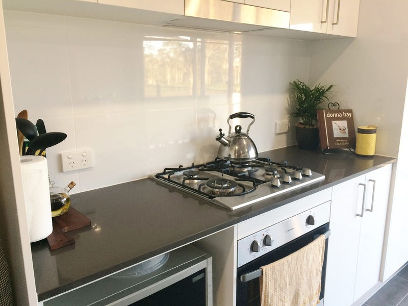 Beautiful near-new, low maintenance home 3