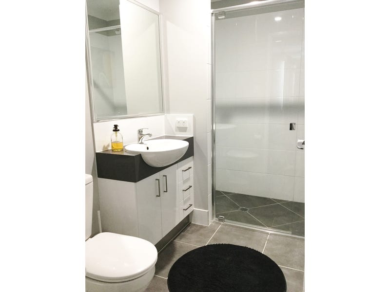 Beautiful near-new, low maintenance home 18