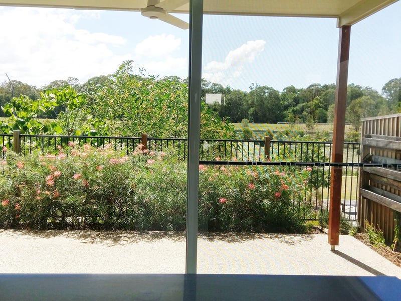 Beautiful near-new, low maintenance home 23