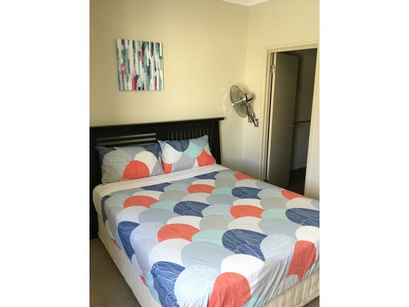 Two bedroom furnished apartment for 16