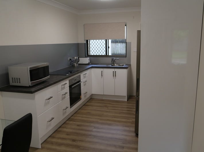 Newly renovated, fully furnished unit 7