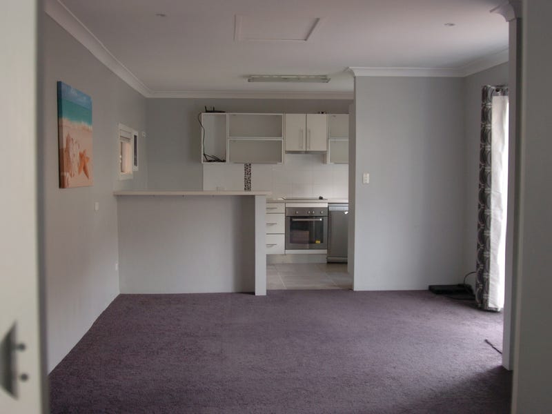 Renovated 1 bedroom granny flat 2
