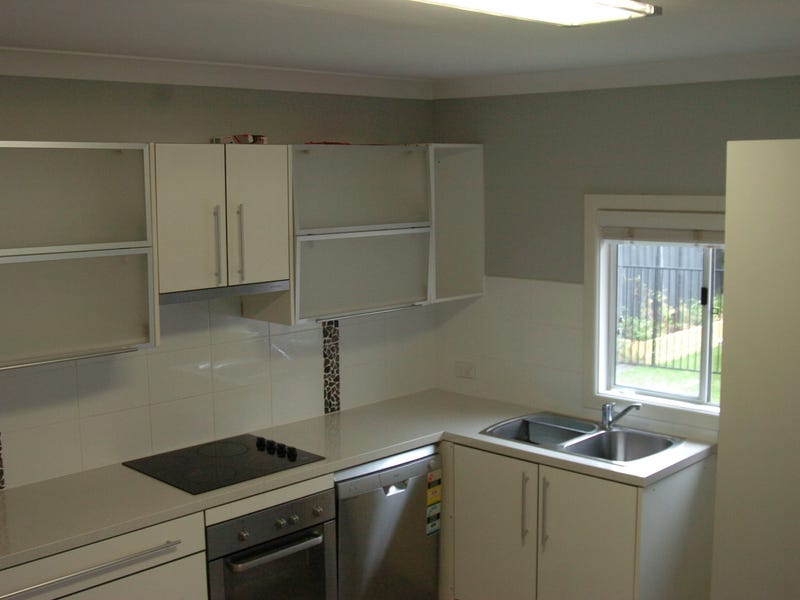 Renovated 1 bedroom granny flat 3