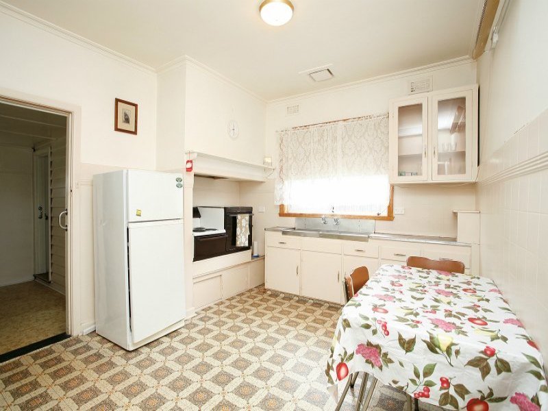 Lovely Weatherboard Home in the 3