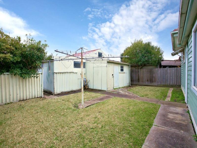 Lovely Weatherboard Home in the 7