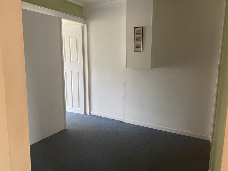 Neat and Tidy Ground Floor 7
