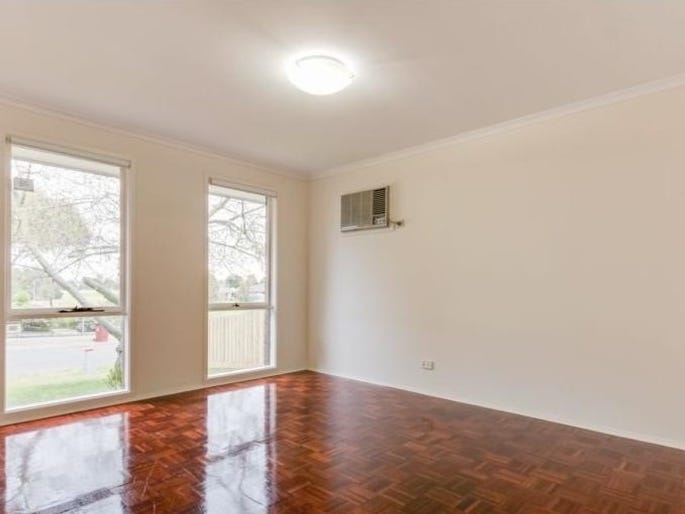 LARGE UNIT WITH OWN FRONTAGE 4