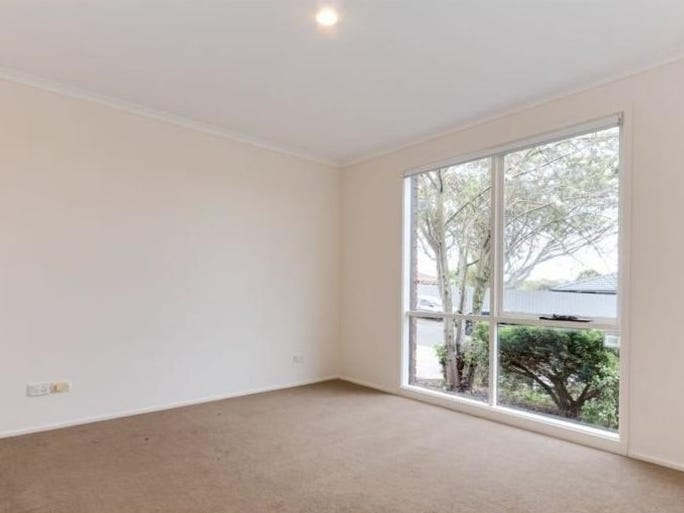 LARGE UNIT WITH OWN FRONTAGE 6